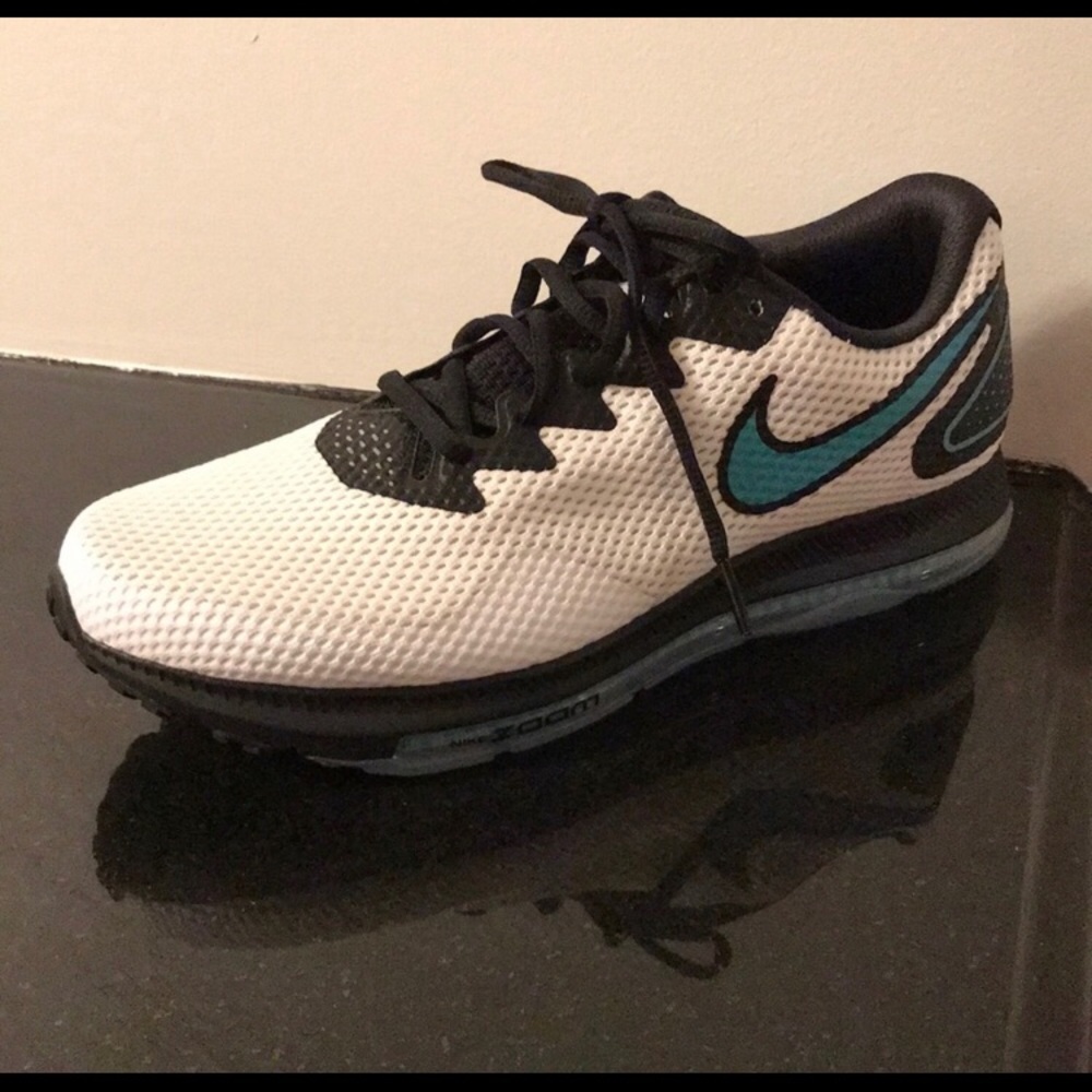 🆕Nike men’s zoom all out🆕
